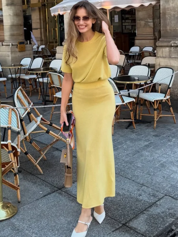 Chic Solid Knitted Skirt Set: Comfort Meets Style, Yellow & Gray
