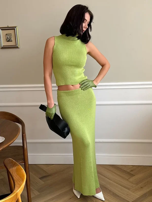 Chic Sleeveless Knitted Turtleneck & High-Waisted Skirt Set