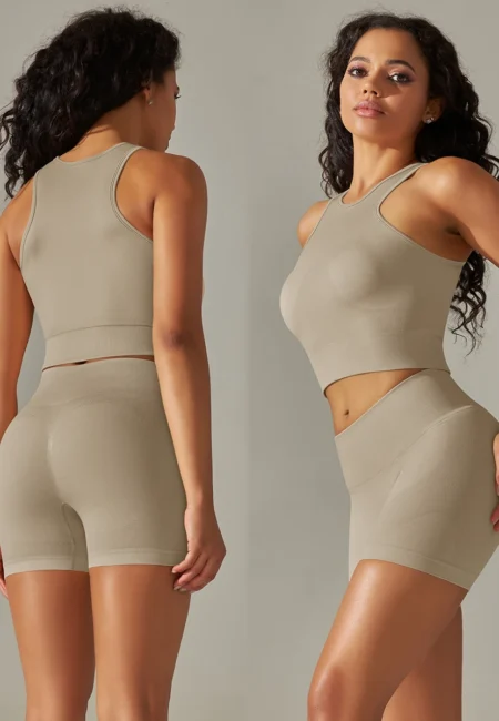 Seamless Women's Yoga Set: Stylish Sports Vest & Shorts