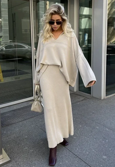 Luxurious V-Neck Knit Pullover & Maxi Skirt Autumn Ensemble