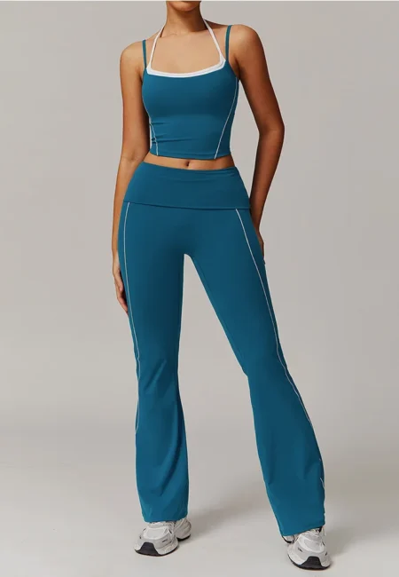 Elevate Your Workout with Stylish 2-Piece Yoga Tracksuit