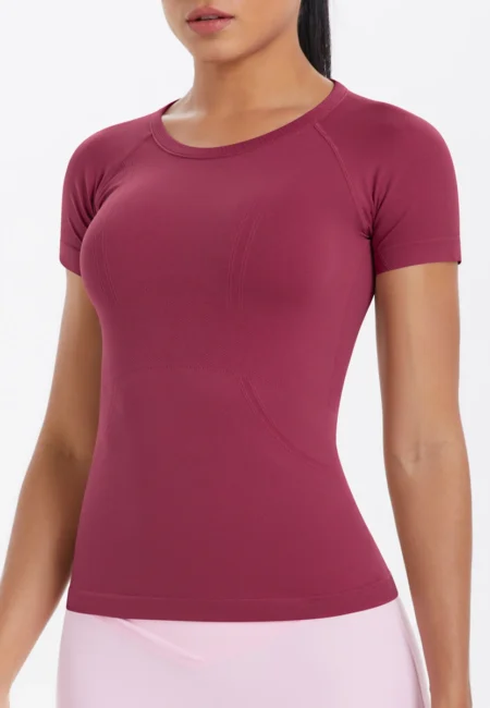 Seamless Women's Yoga Top - Stylish Activewear for Every Move