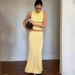 Sophisticated Two-Piece Knitted Dress Set for Modern Women - Image 4