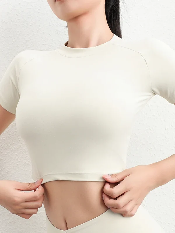 Luxurious Breathable SOISOU Nylon Sports Top for Women