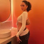 Chic V Neck Bandage Top for Effortless Summer Elegance - Image 3