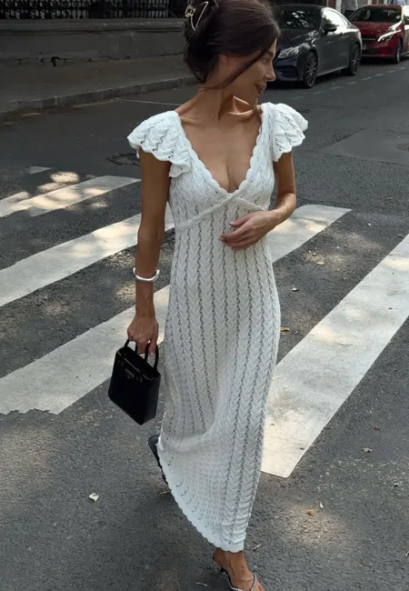 Elegant Moopsi Ruffle Knit Dress - V-Neck Sleeveless Sophistication