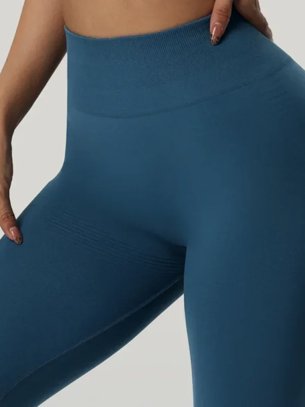 High-Waisted Seamless Yoga Leggings for Women - Scrunch Design