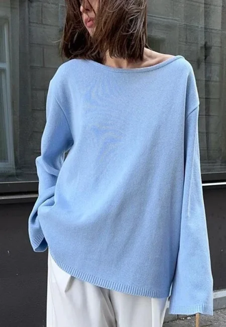 Backless Knit Pullover: Effortless Autumn Elegance for Women