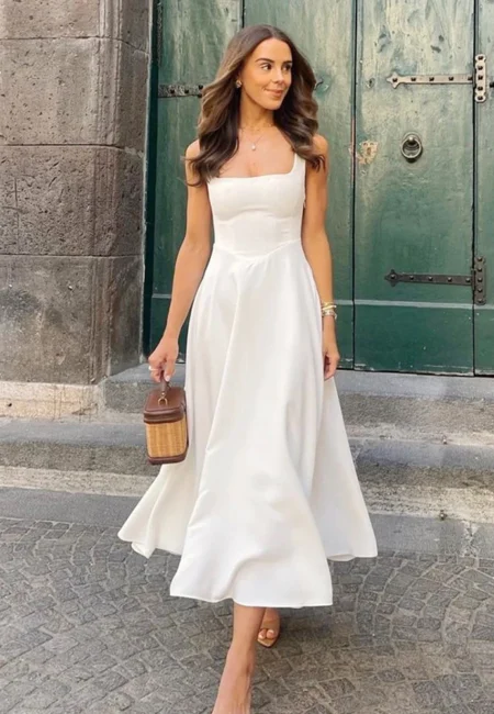 Elegant White Sleeveless A-Line Dress with Square Collar