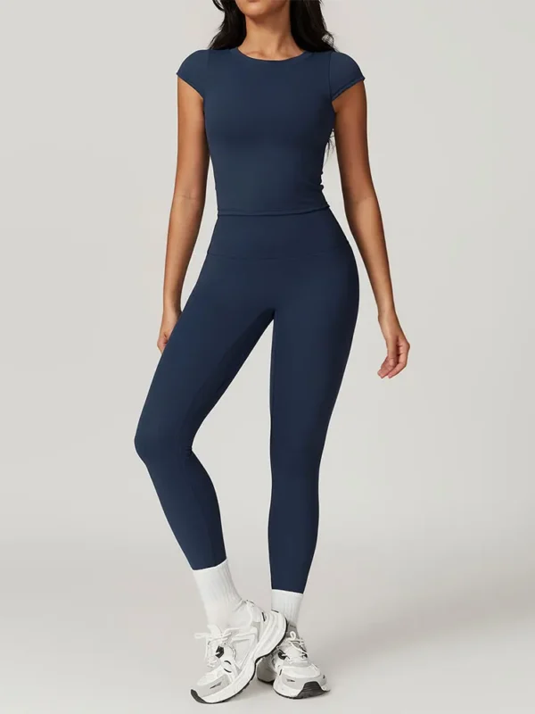Chic Women's 2-Piece Yoga Set: Stylish Comfort for Every Workout