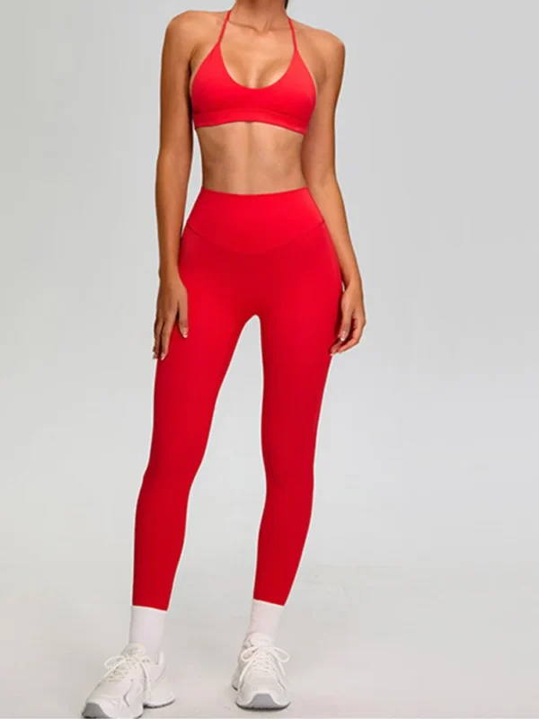 Luxurious 2-Piece Women's Yoga Set for Stylish Workouts