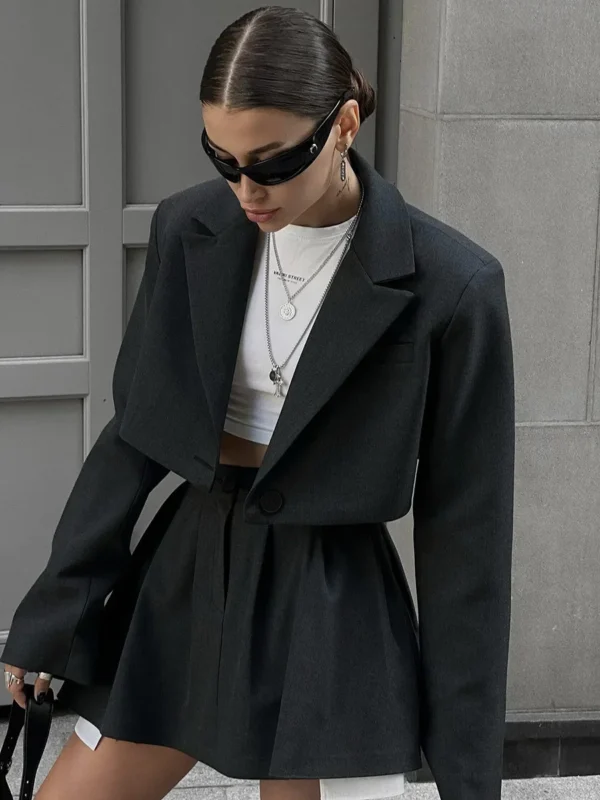 Chic Women's Blazer and Pleated Skirt Set for Elegance