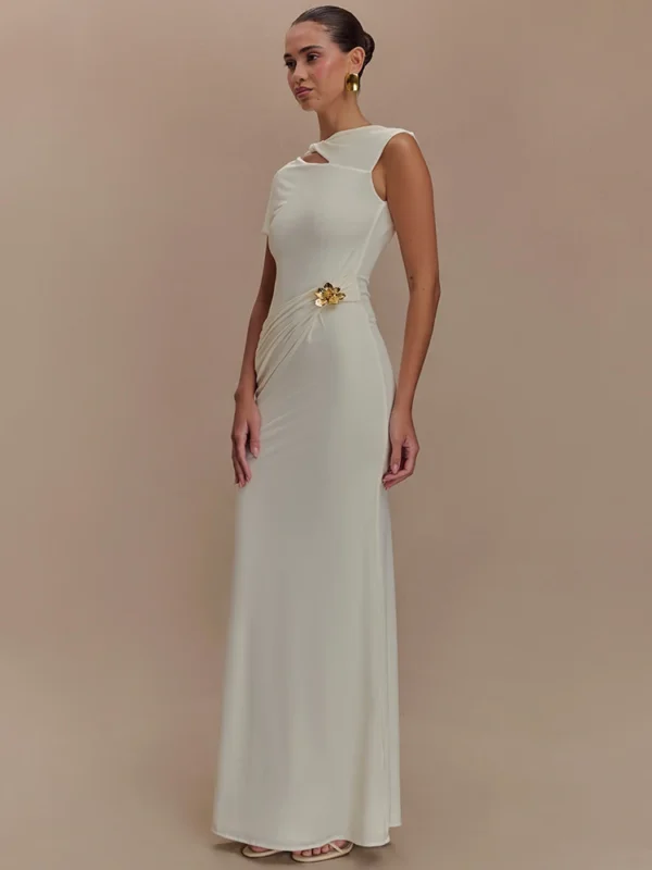 Elegant Hollow-Out Gold Clasp Maxi Dress for Chic Occasions