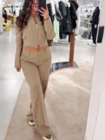 Chic Cotton Two-Piece Set: Stylish Crop Top & Pants - Image 4