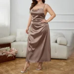 Elegant Plus Size A-Line Nightgown with Backless Design - Image 5