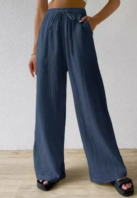 Effortless Elegance: Plus Size Wide-Leg Trousers with Pockets