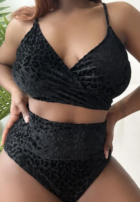 Elegant Leopard Print High-Waisted Bikini for Curvy Women