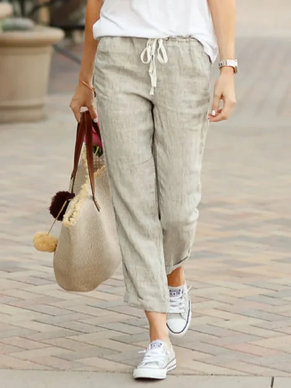 Chic High-Waisted Pleated Pants for Effortless Office Style