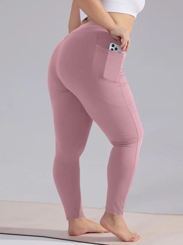High-Waisted Plus Size Yoga Pants with Pockets for Comfort