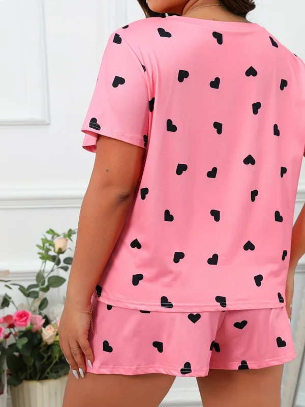 Comfortable Plus Size Heart Print Pajama Set for Relaxation