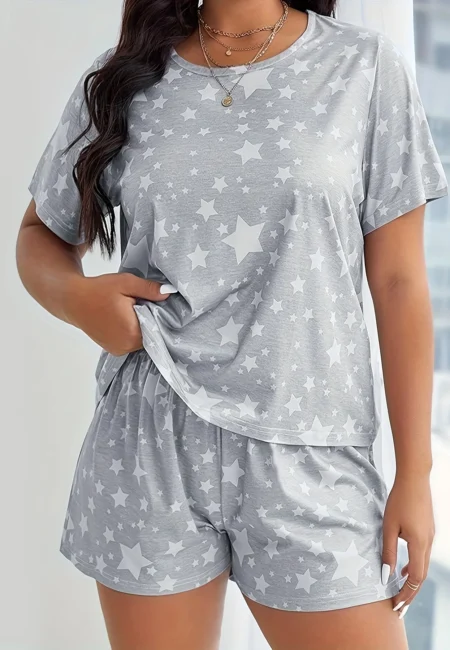 Comfortable Plus Size Heart Print Pajama Set for Relaxation