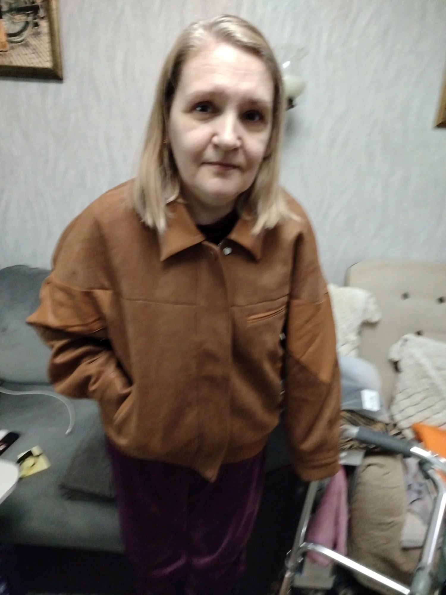 Stylish Suede Leather Jacket for Trendy Autumn Outings photo review