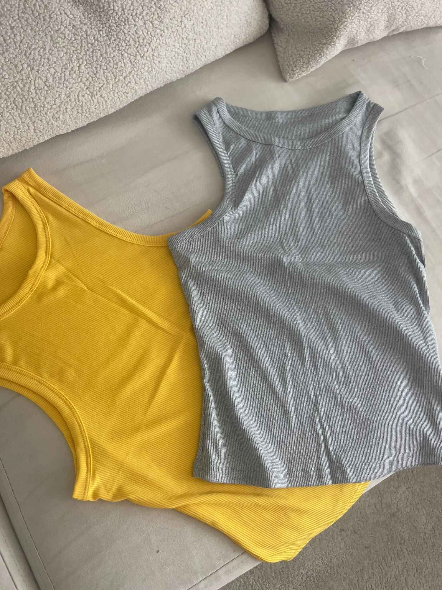 Ribbed Off-Shoulder Tank Top - Stylish Summer Casual Wear photo review