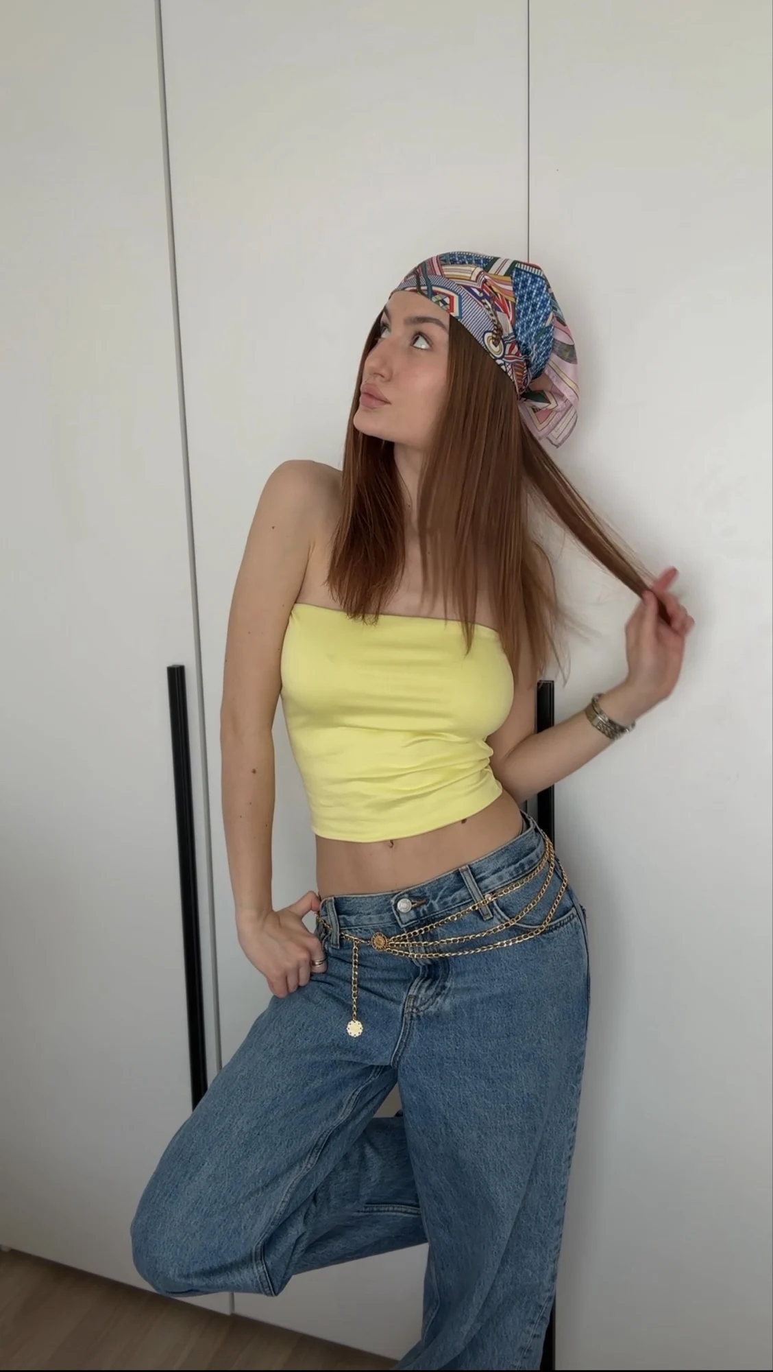 Stylish Women's Strapless Cropped Tube Top for Summer Fun photo review