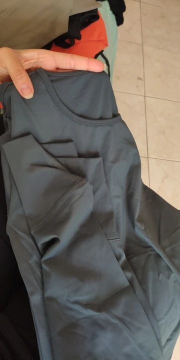 Luxurious Quick-Drying Yoga Leggings Set for Ultimate Comfort photo review