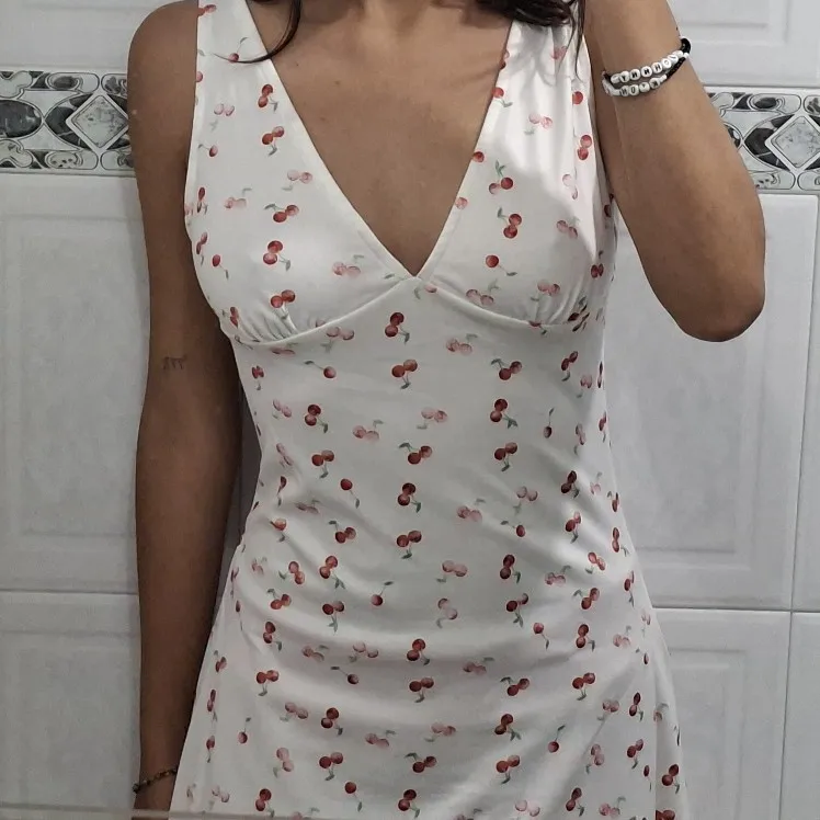 Cherry Print Backless Bodycon Mini Dress for Summer Elegance photo review