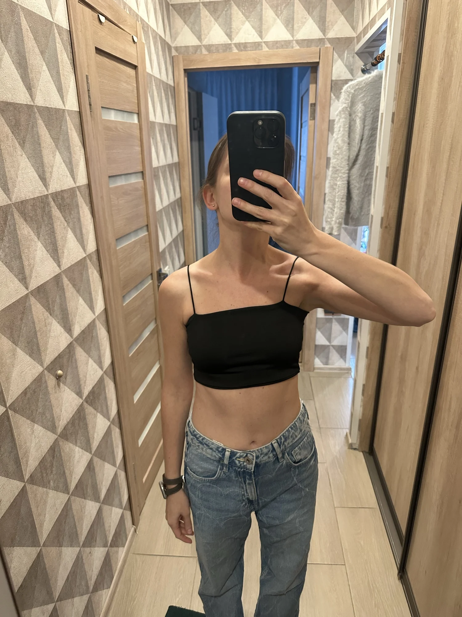 Trendy Women's Sleeveless Cotton Crop Top for Summer Vibes photo review
