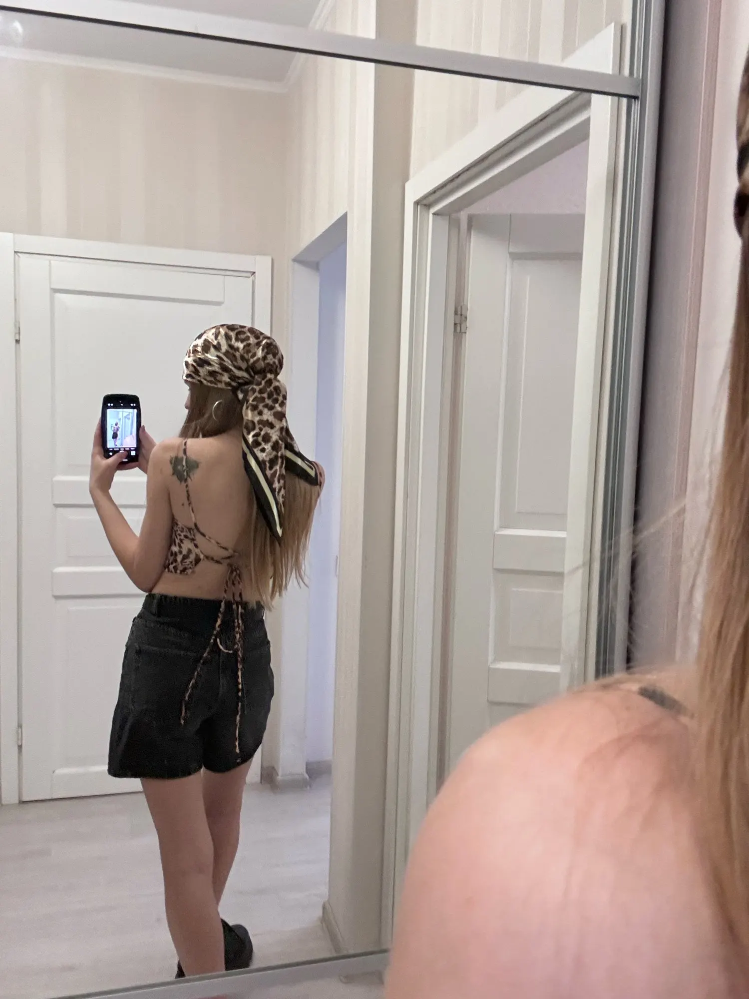 Backless Leopard Print Tank Top for Stylish Summer Nights photo review