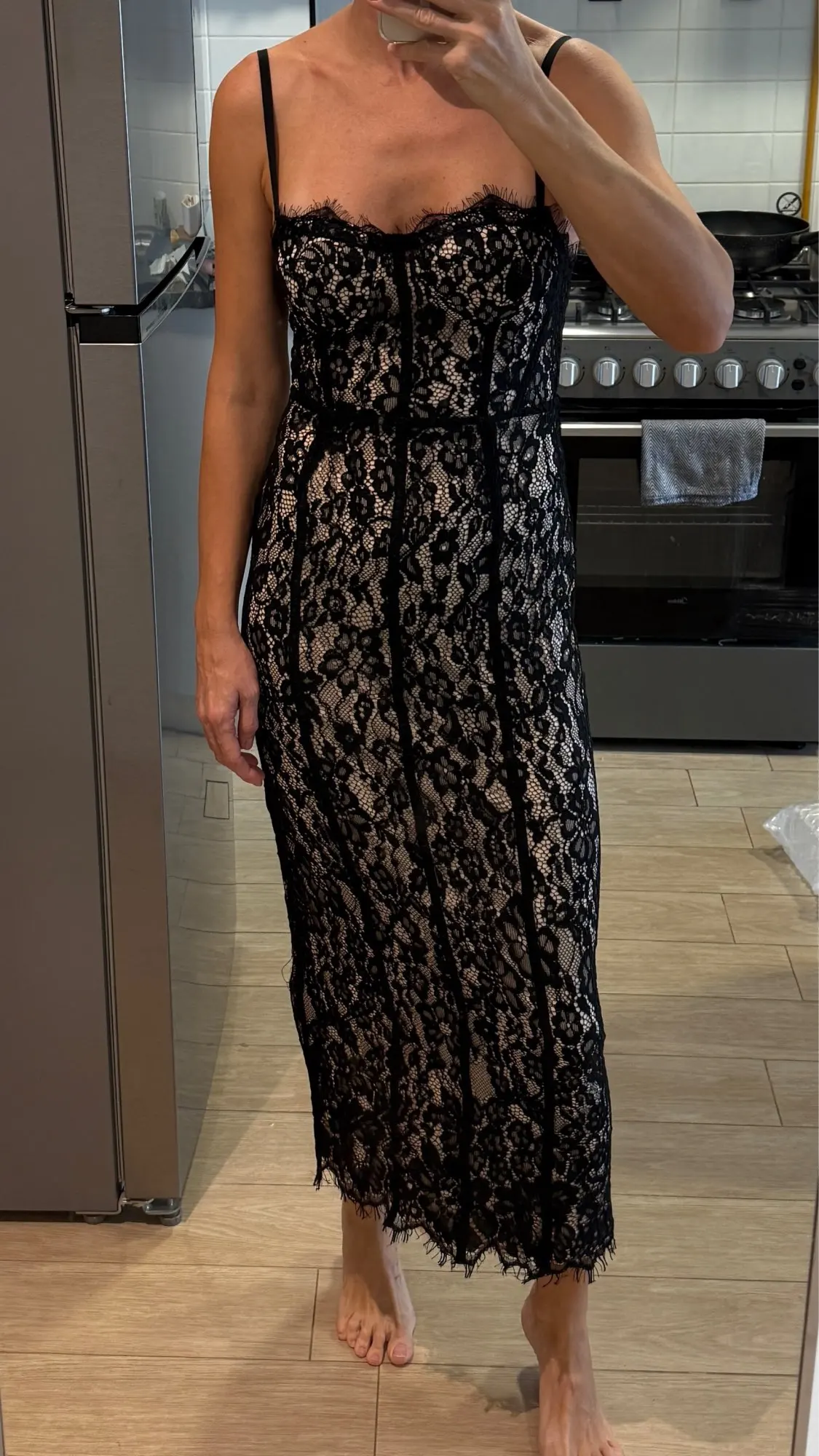 Elegant Black Floral Lace Bodycon Dress for Women photo review