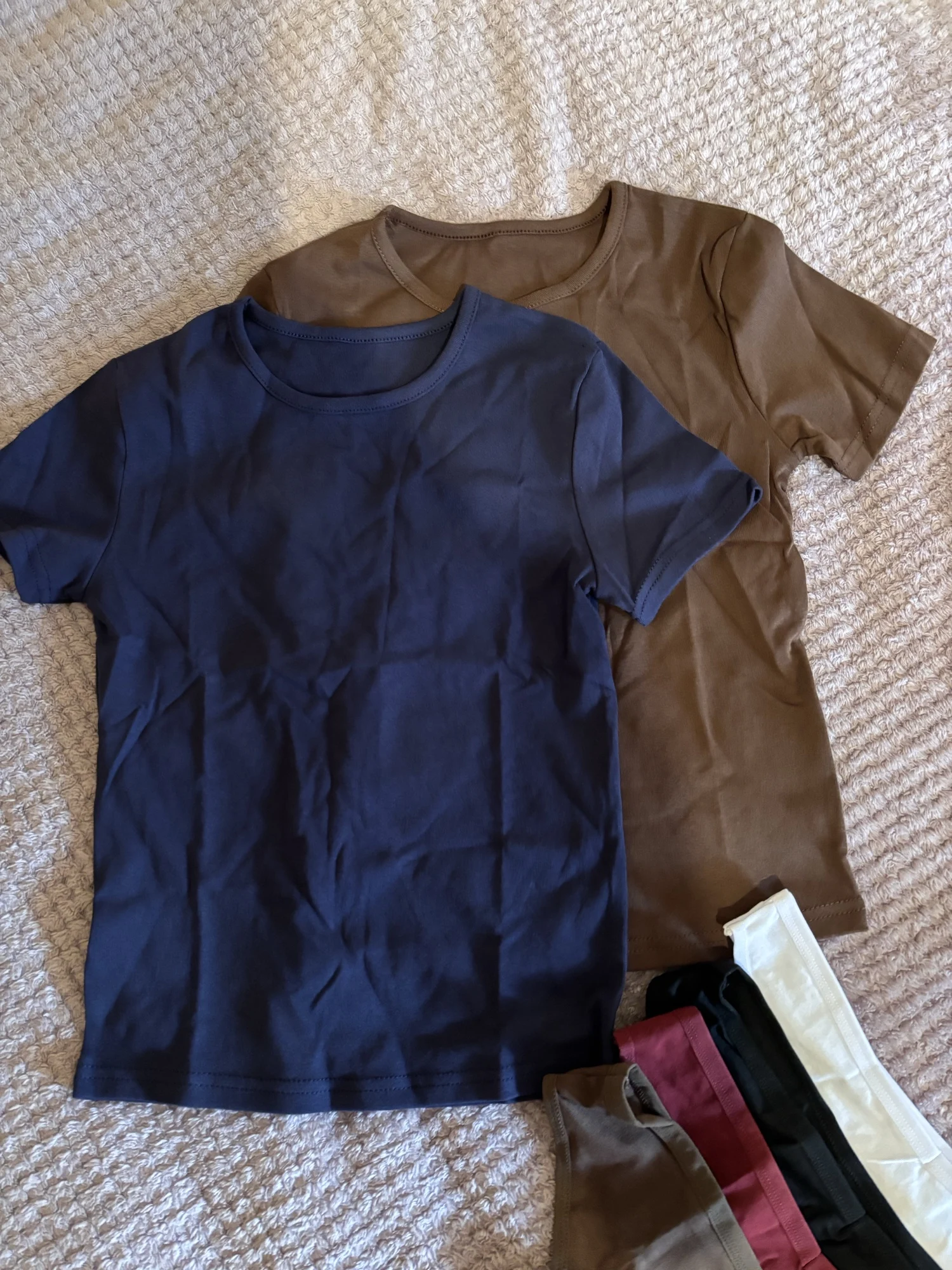 Retro Y2 K Crop Top - Stretchy Cotton Blend Summer Essential photo review