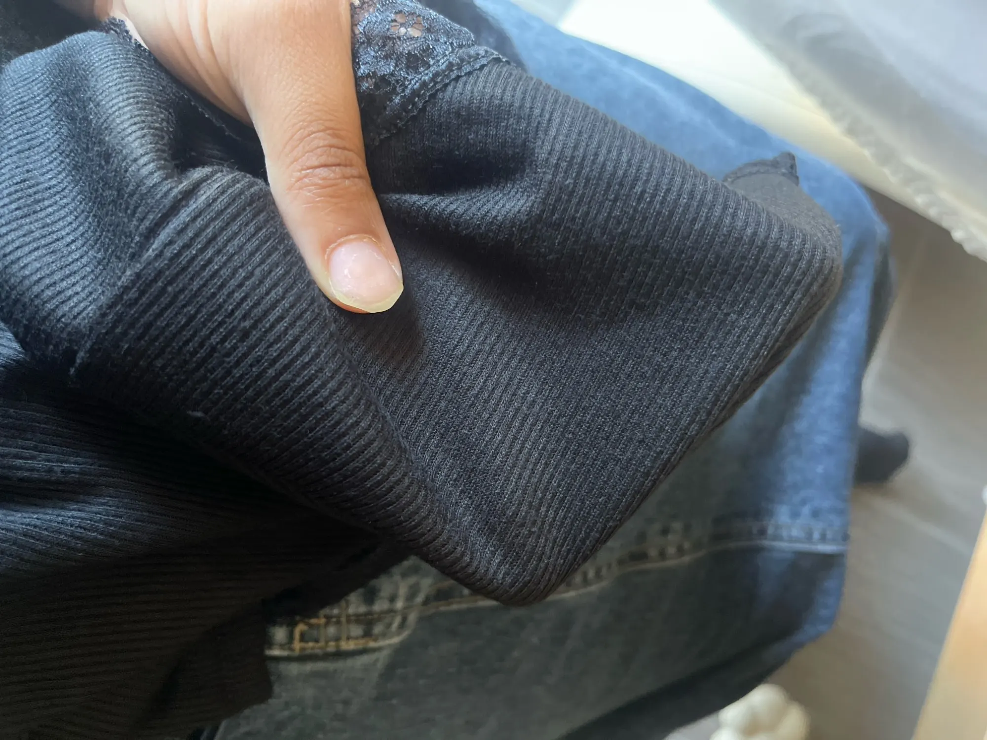 Luxe Sleeveless Lace Tank Top for Effortless Summer Style photo review