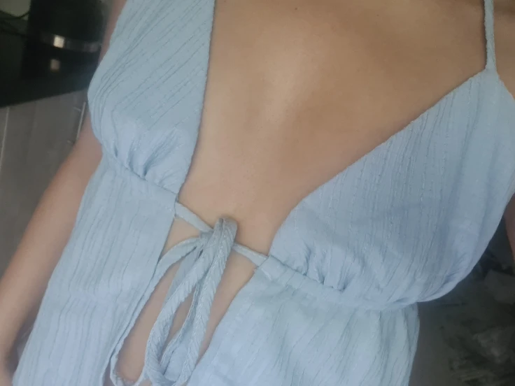 Y2 K Front Tie Crop Top - Hollow Out V-Neck Summer Essential photo review