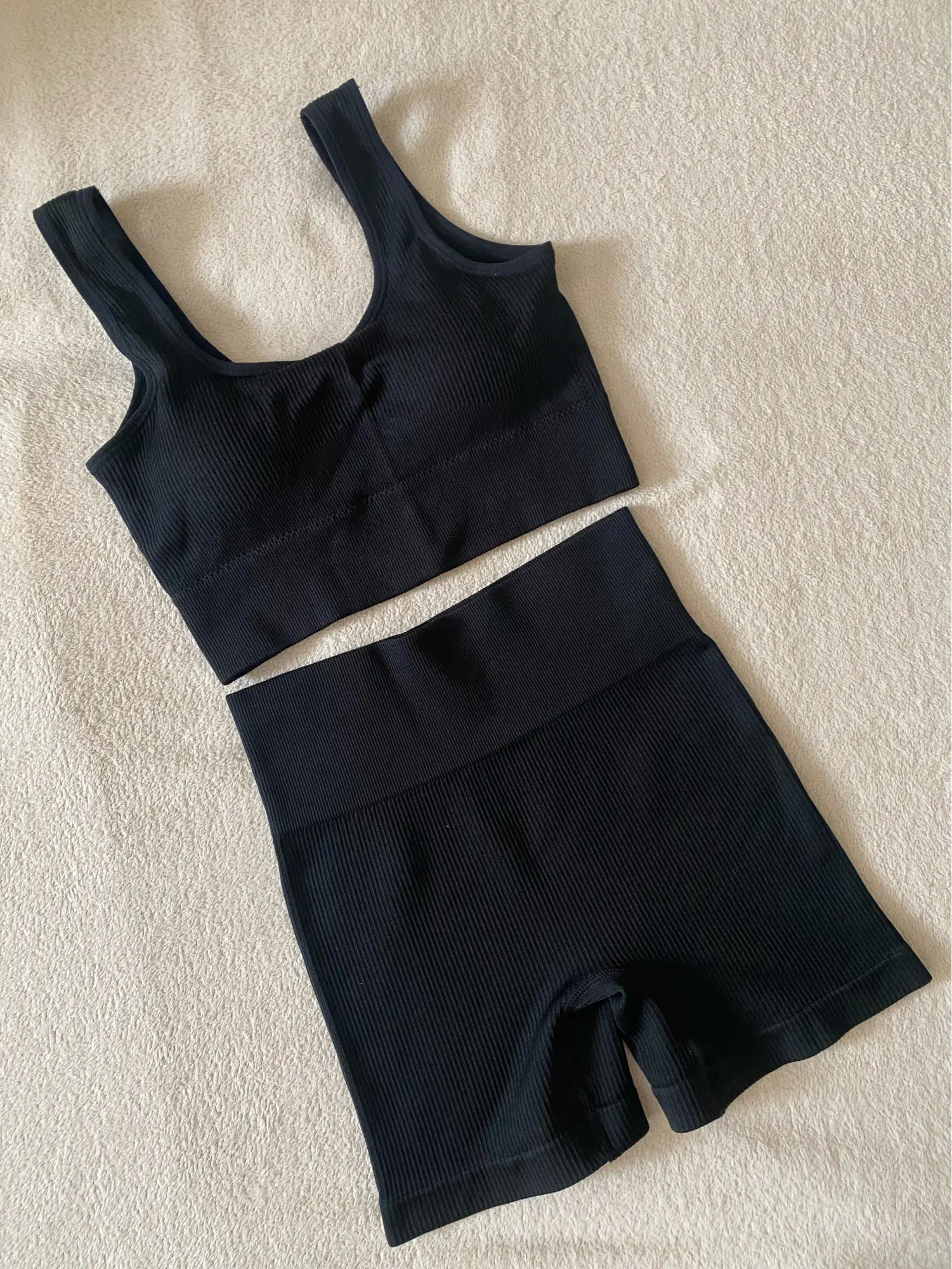 Luxurious Ribbed Yoga Set for Ultimate Comfort & Style photo review