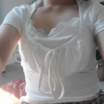 Trendy White Knitted Tee with Patch - Summer Style Essential photo review