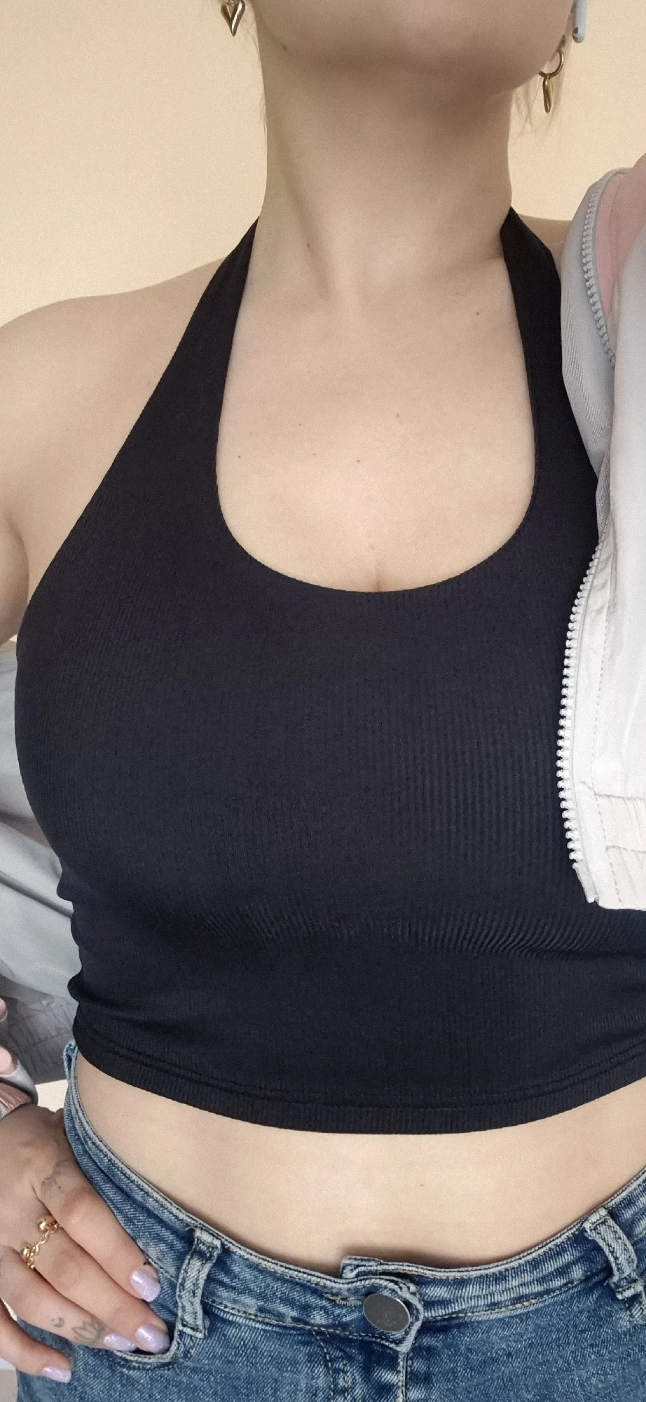 Trendy White Backless Halter Tank Top for Stylish Women photo review