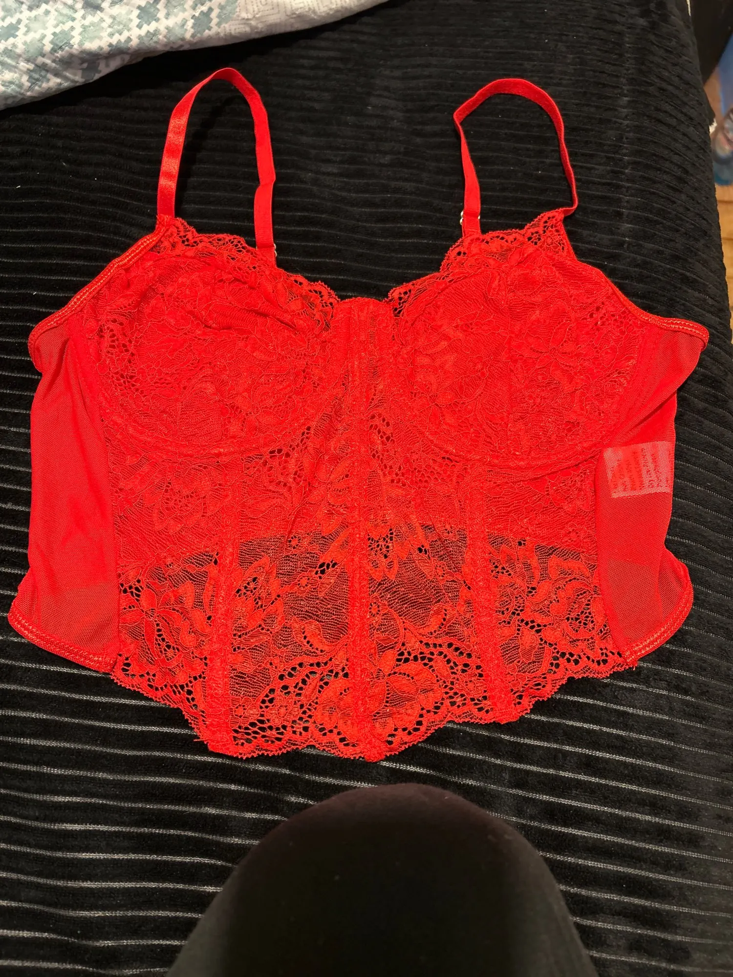 Elegant Red Lace Backless Crop Top with Underwire Support photo review