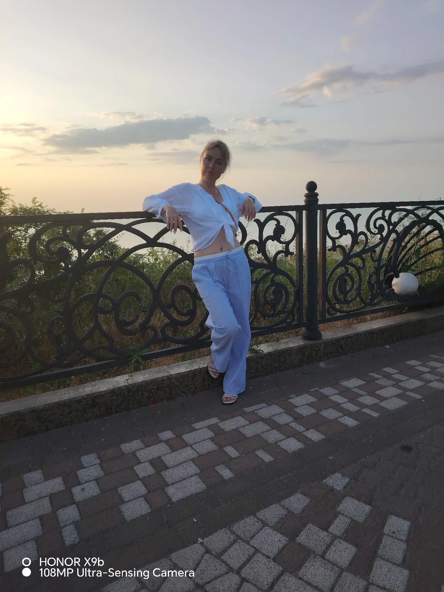 Trendy Women's Striped Wide Leg Pants for Fall & Winter Fashion photo review