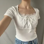 Trendy White Knitted Tee with Patch - Summer Style Essential photo review