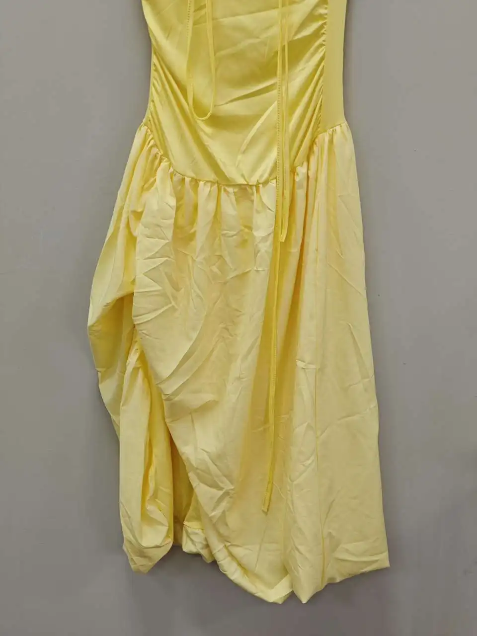 Elegant Yellow Strapless Pleated Dress for Special Occasions photo review
