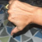 Trendy V-Neck Crop Top for Women - Summer Essential Sleeveless Tee photo review