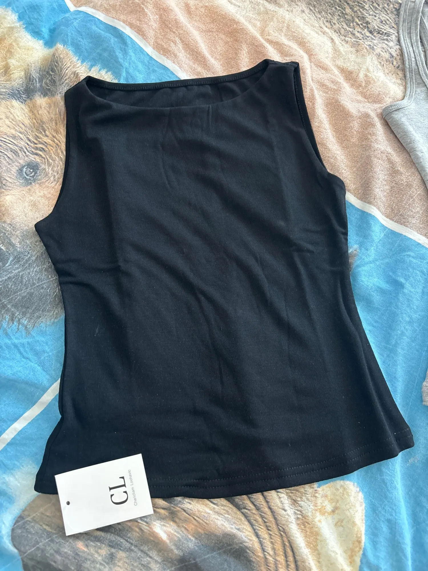 Sleek Women’s Square Neck Tank Top for Effortless Style photo review