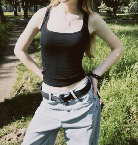 Sleek Women’s Square Neck Tank Top for Effortless Style photo review