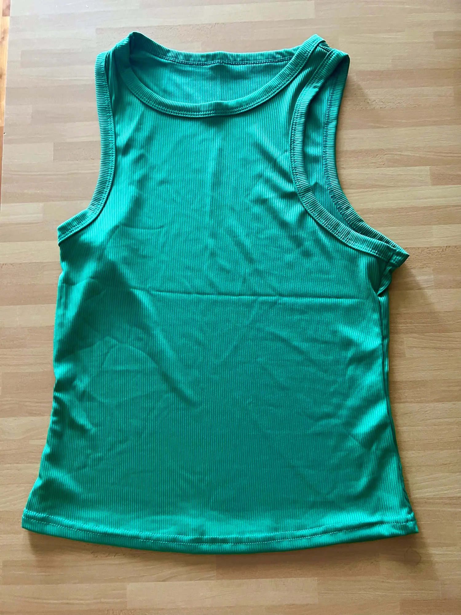 Ribbed Off-Shoulder Tank Top - Stylish Summer Casual Wear photo review