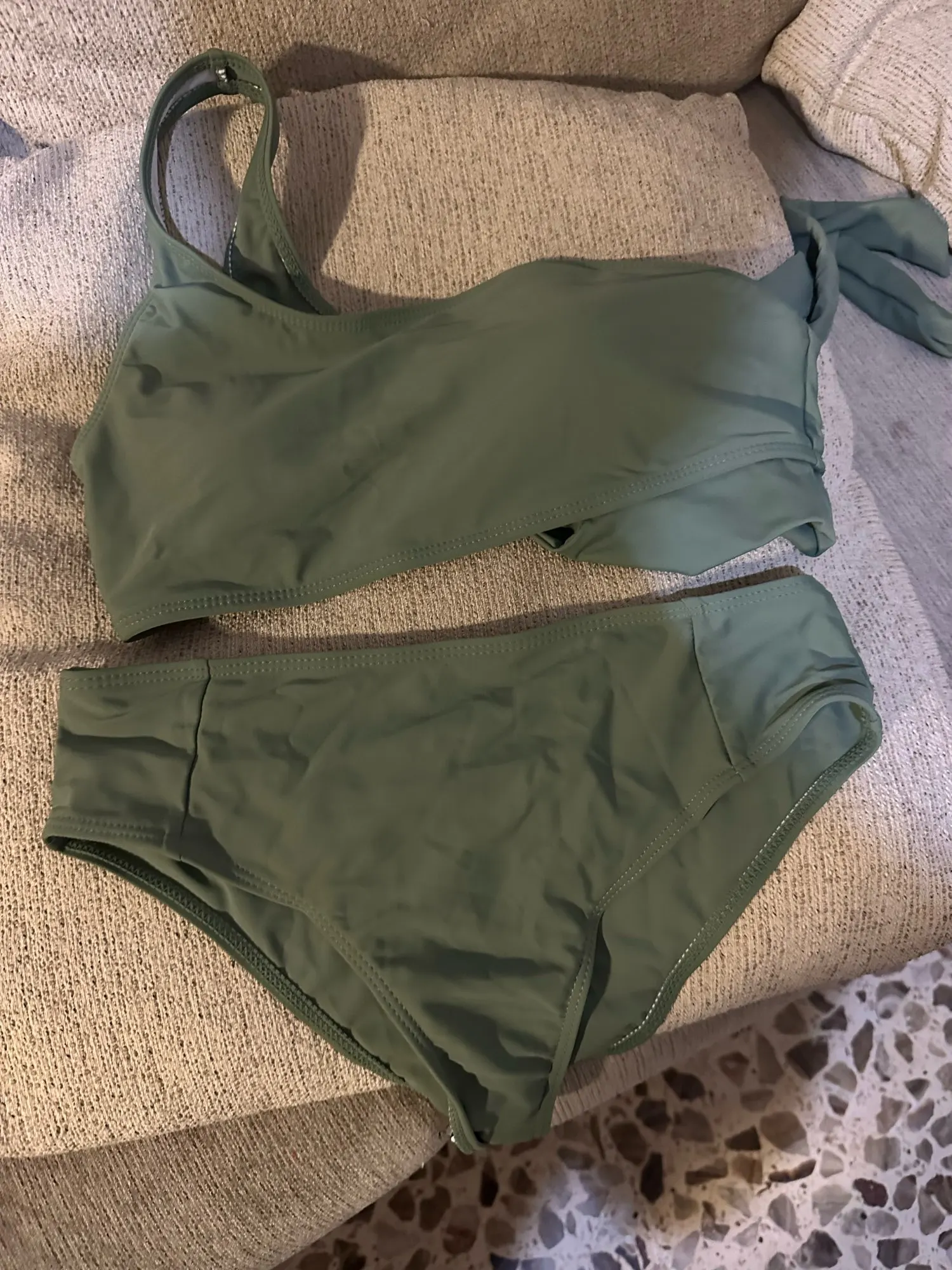 Glamorous One Shoulder Bikini Set - Wire-Free Bandage Design photo review