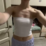 Stylish Women's Strapless Cropped Tube Top for Summer Fun photo review