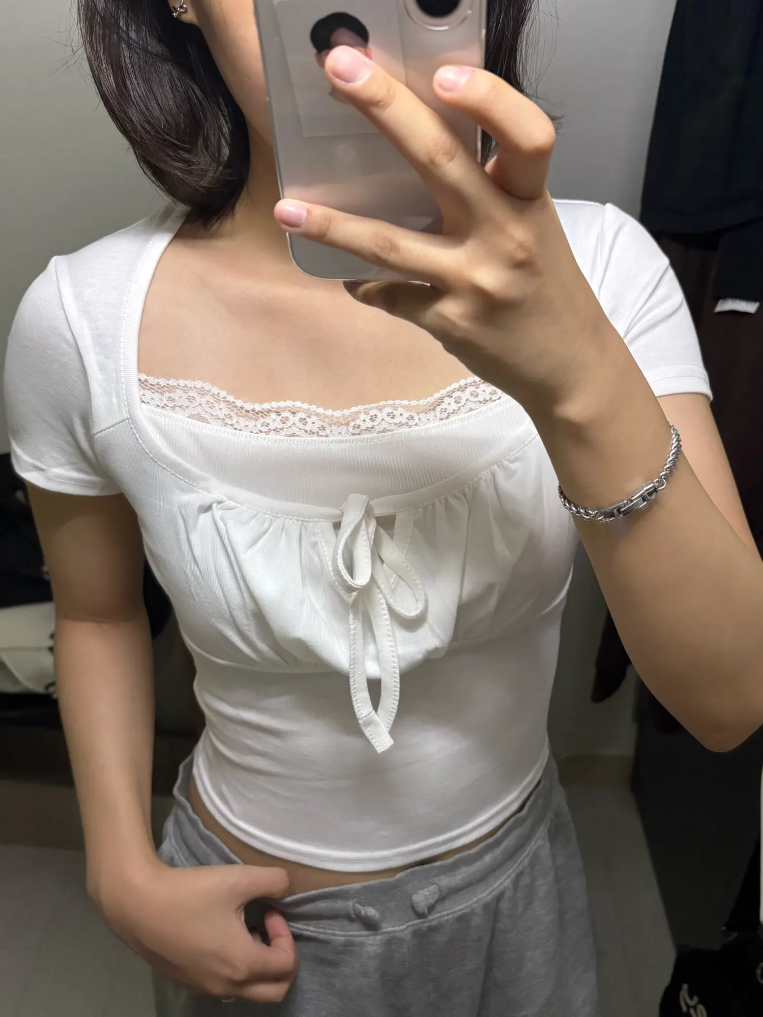 Trendy White Knitted Tee with Patch - Summer Style Essential photo review